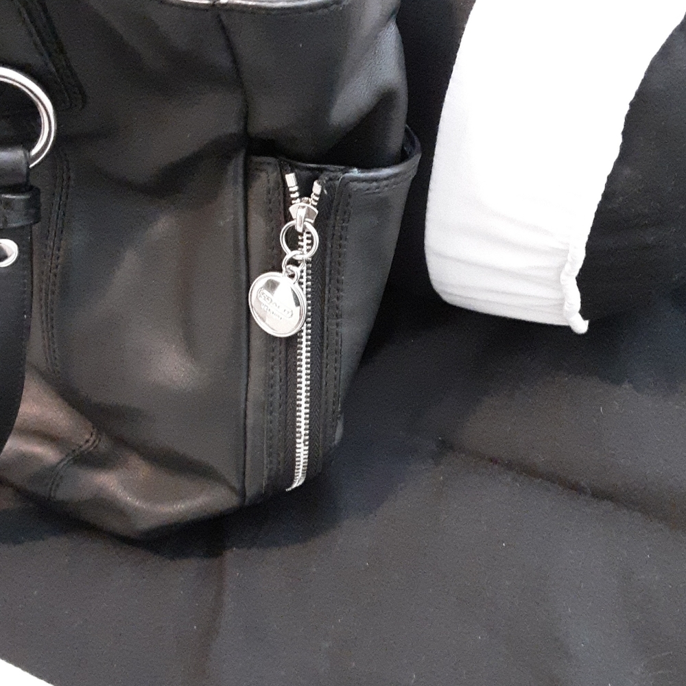 Purse - Picture 3 of 4